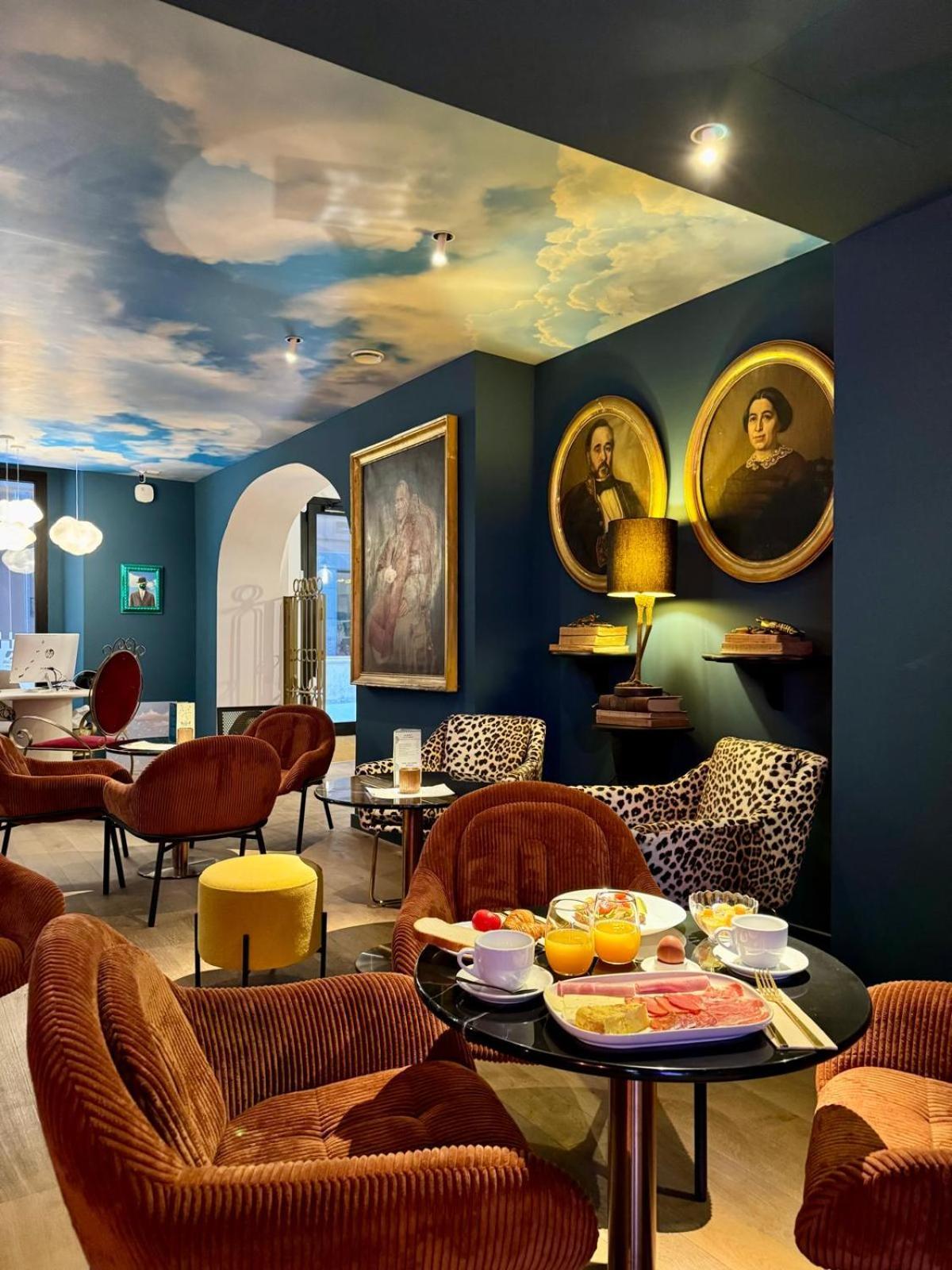 Hotel Divino & Apartments Фігерас Екстер'єр фото