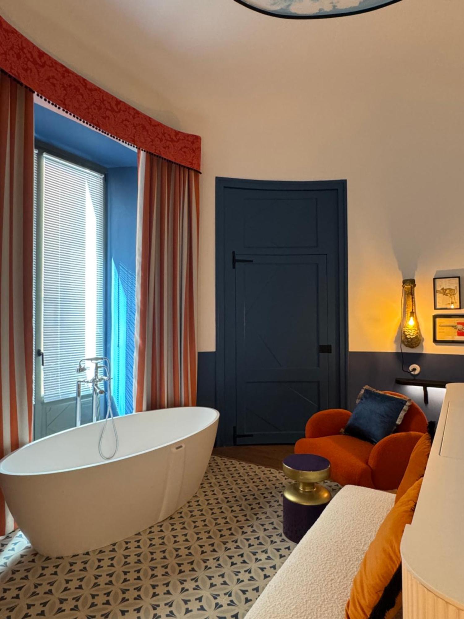 Hotel Divino & Apartments Фігерас Екстер'єр фото